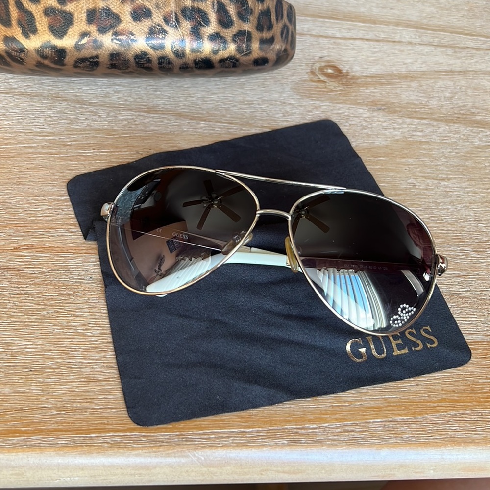 Guess women’s aviator sunglasses